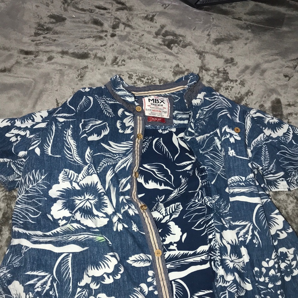 Button up Hawaiian top
